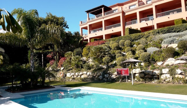 Apartment with garden on residential estate (Villa Padierna) Golf&Seaviews