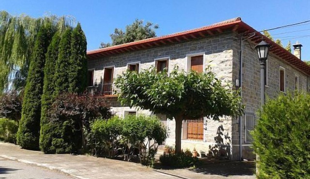 Apartment with garden and views of the Pyrenees