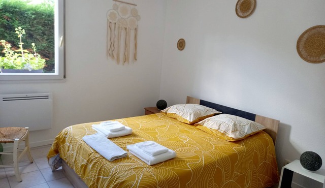 Apartment with garden