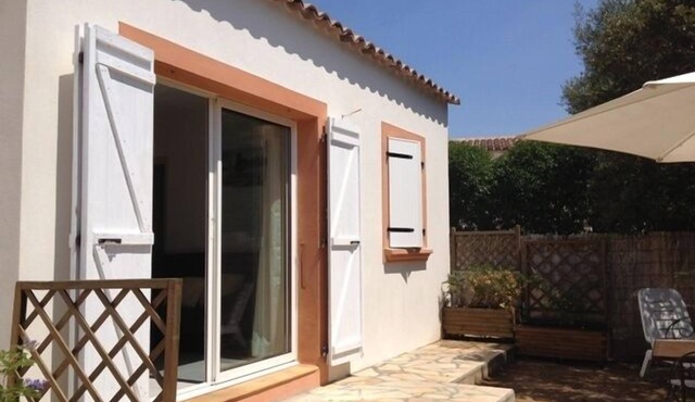 Apartment with garden, beautiful apartment near the city center and the beach.