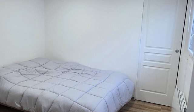 Apartment with garden near Paris