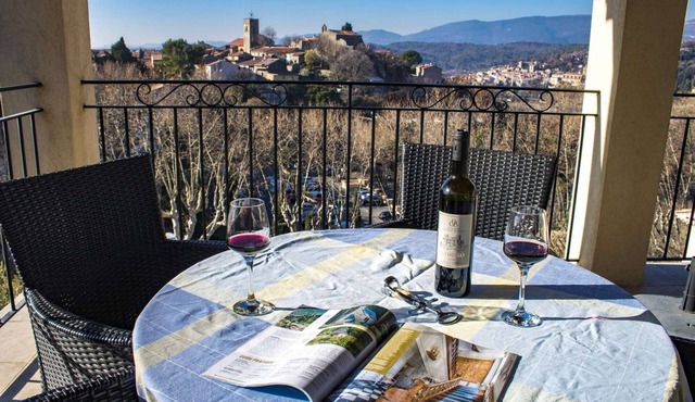 Apartment with Heated Pool and Panoramic View