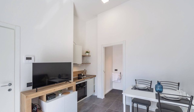Apartment with large balcony in the San Siro area