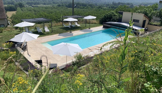 Apartment with large private terrace, shared garden and swimming pool