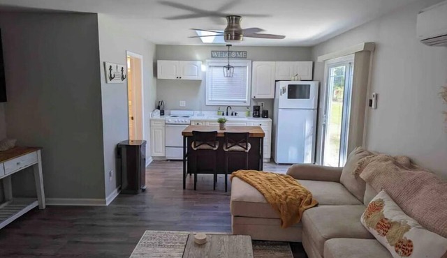 Apartment with Lounge Stevensville, MD