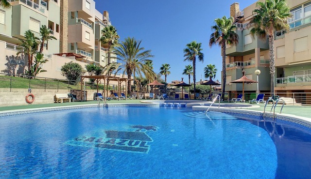Apartment with mountain and sea views, parking