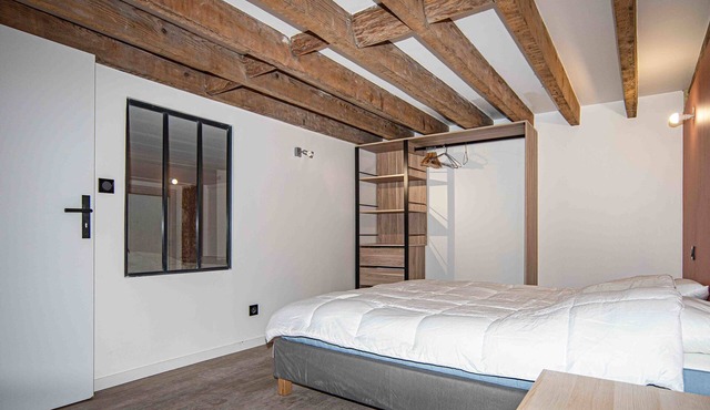 Apartment with mezzanine near the train station