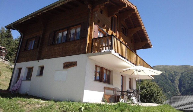 Apartment with overwhelming mountain views in ski resort, near Aletschglacier