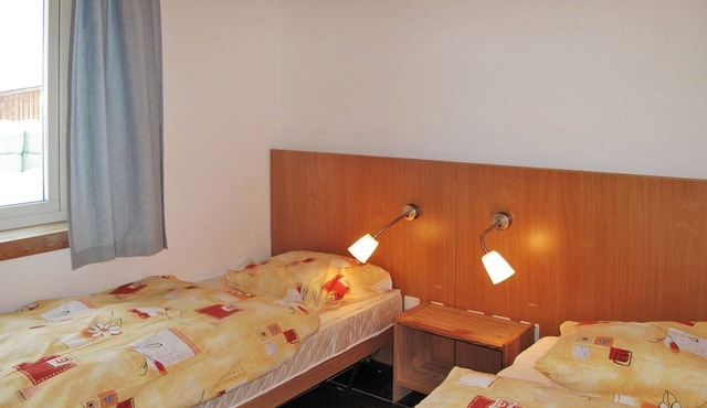 Apartment with parking and pets allowed