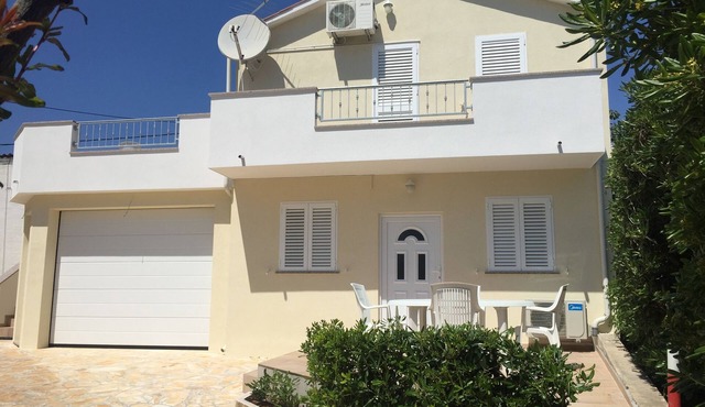Apartment with Patio and free WiFi