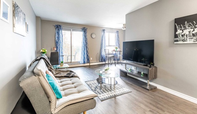 Apartment with Patio - Near DT Hamilton!