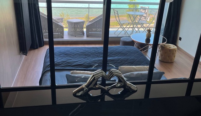 Apartment with private jacuzzi and sauna