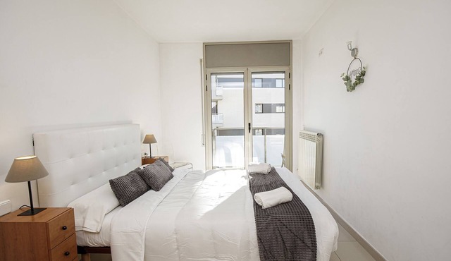Apartment with private parking in Girona