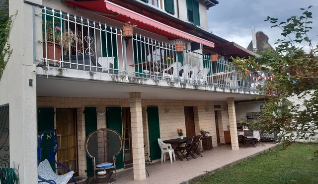 Apartment with relaxation garden 100mt from Lake Geneva