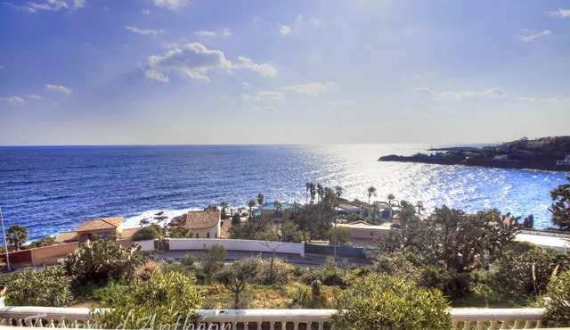 Apartment with sea and beach view on foot in Anthéor