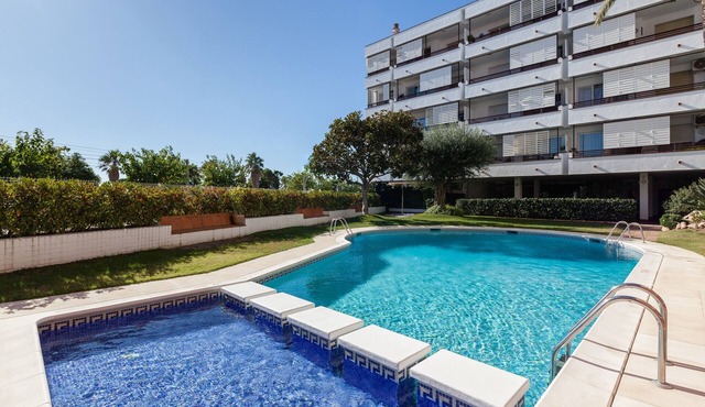Apartment with Sea View, Shared Saltwater Pool, and Wi-Fi