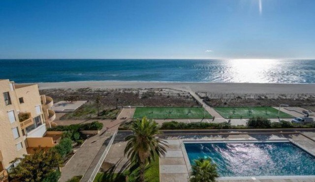 Apartment with sea view, communal pool and private parking 6ARGO506