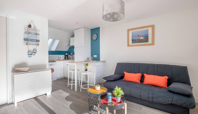 Apartment with sea view and feet in the water!