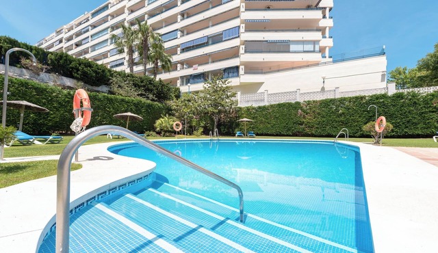 Apartment with sea view, parking, wifi
