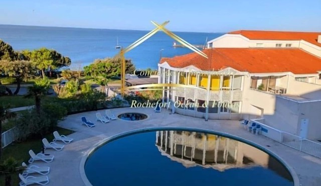 Apartment with sea view and private pool