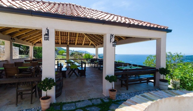 Apartment with sea view in Orasac