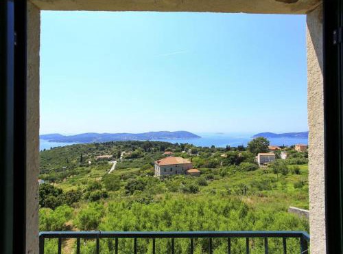 Apartment with sea view in Orasac
