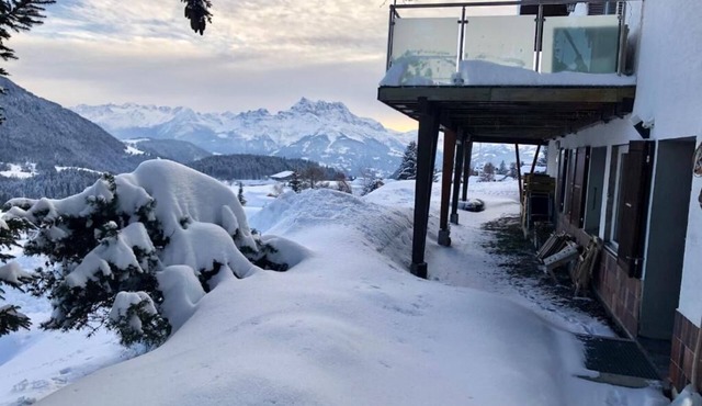 Apartment with stunning view and garden.