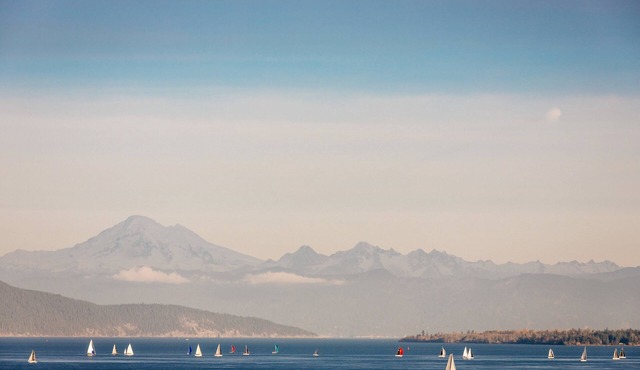 Apartment with Sweeping View of Water & Mountains, Private Beach Access