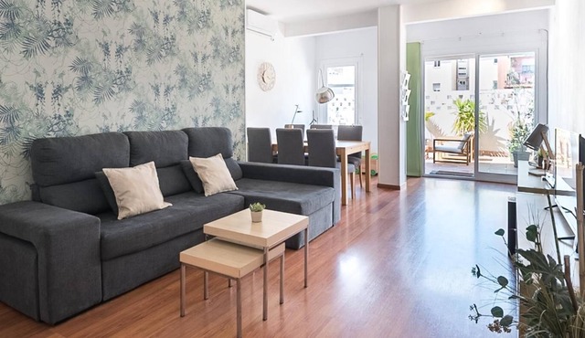 Apartment with terrace a step away from Montjuic