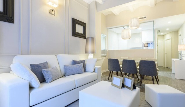 Apartment with terrace in central Valencia