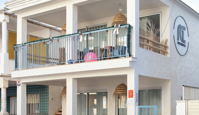 Apartment with terrace facing the sea Mr. 31A