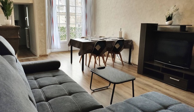 Apartment with terrace, a stone's throw from the center