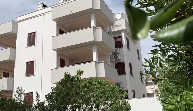 Apartment with Terrace and Partial Sea View and grill
