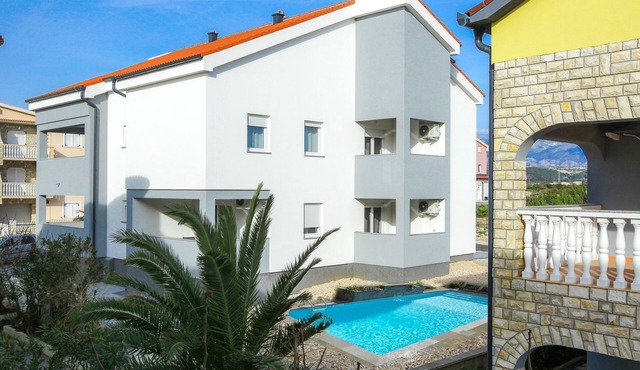 Apartment with Terrace and Free WiFi