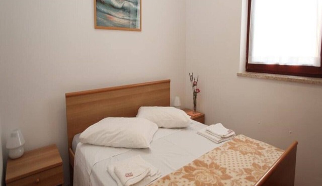 Apartment with two bedrooms and terrace double bed