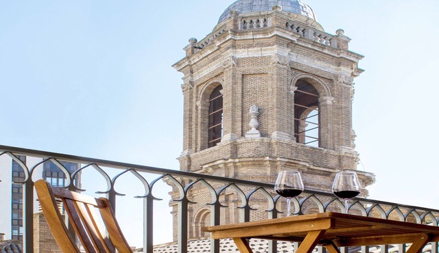 Apartment with views in historical centre