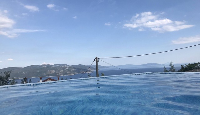 Apartment with XXL terrace and infinity pool !