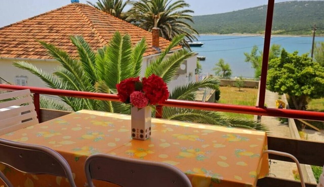 Apartment Zrinka - Two-Bedroom Apartment with Balcony and Sea View
