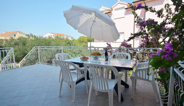 Apartments Šime (25601-A1) - Srima (Vodice)