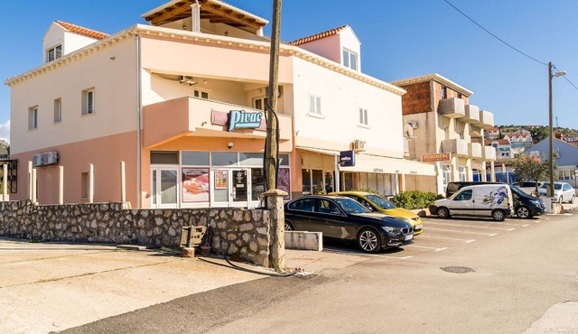 Apartments Šmanjak