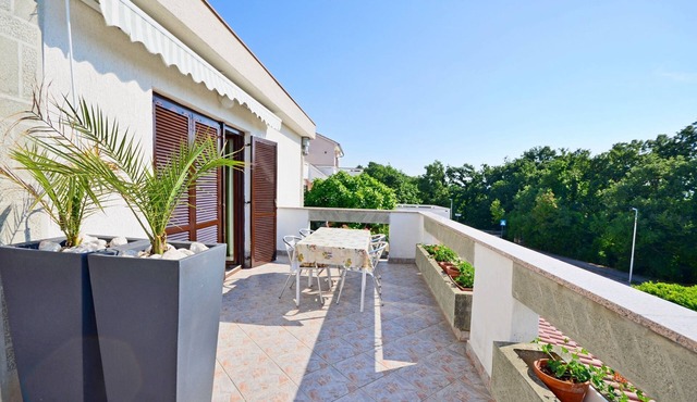 Apartments Ante (68281-A1) - Njivice - island Krk