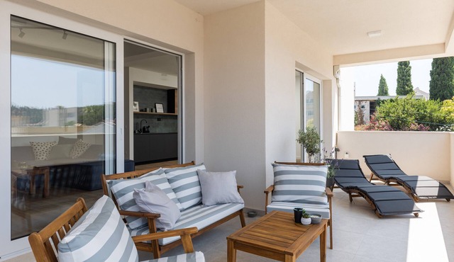 Apartments aMare - Three Bedroom Apartment with Balcony and Sea View