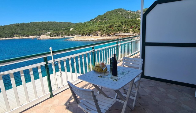 Apartments Ana i Ante (95131-A3) - Milna - island Hvar