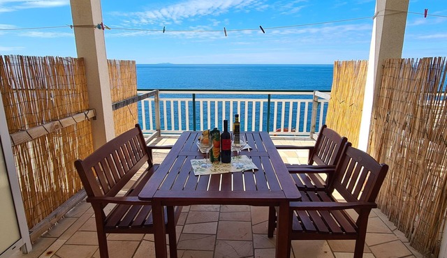 Apartments Ana i Ante Punta (95061-A5) - Milna - island Hvar
