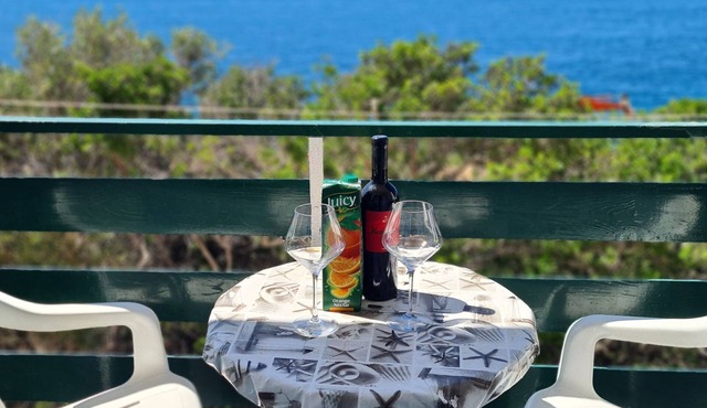 Apartments Ana i Ante Punta (95061-A9) - Milna - island Hvar