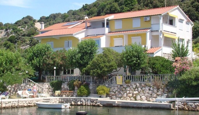 Apartments and rooms Bruna, (8235), Rab, hr