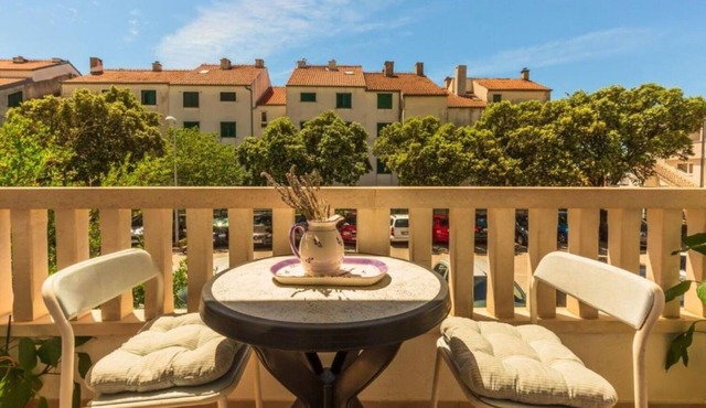 Apartments and Room Tattoo (111881-A1) - Makarska