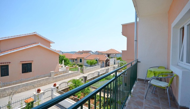 Apartments and Room Zinka (24311-A2) - Vodice
