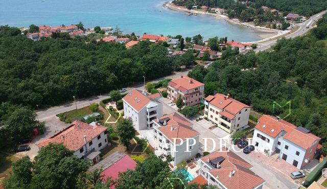 Apartments and Rooms Degra