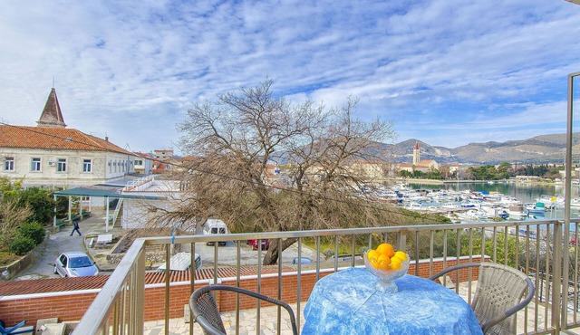 Apartments and Rooms Iva (47621-A9) - Trogir